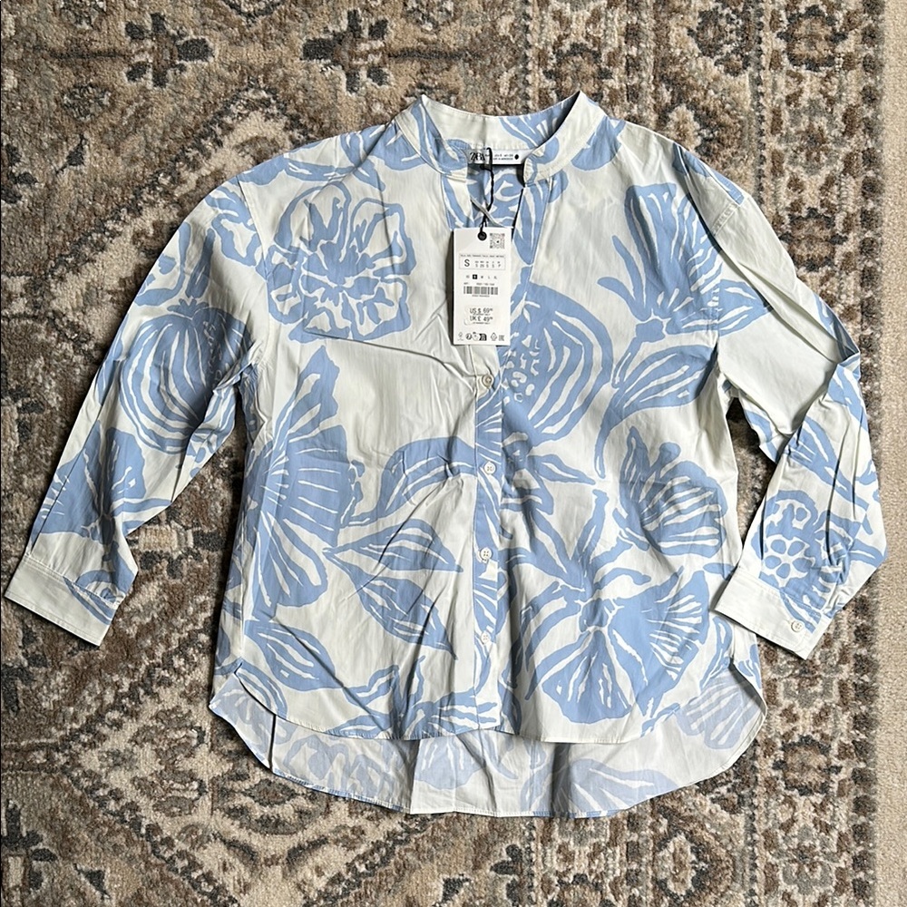 Zara Cream and Blue Floral 3/4 Sleeve Cotton Collarless Shirt